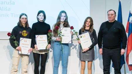 Kamničanka Timeja Starovasnik prejela nagrado za najboljšo judoistko leta (3)